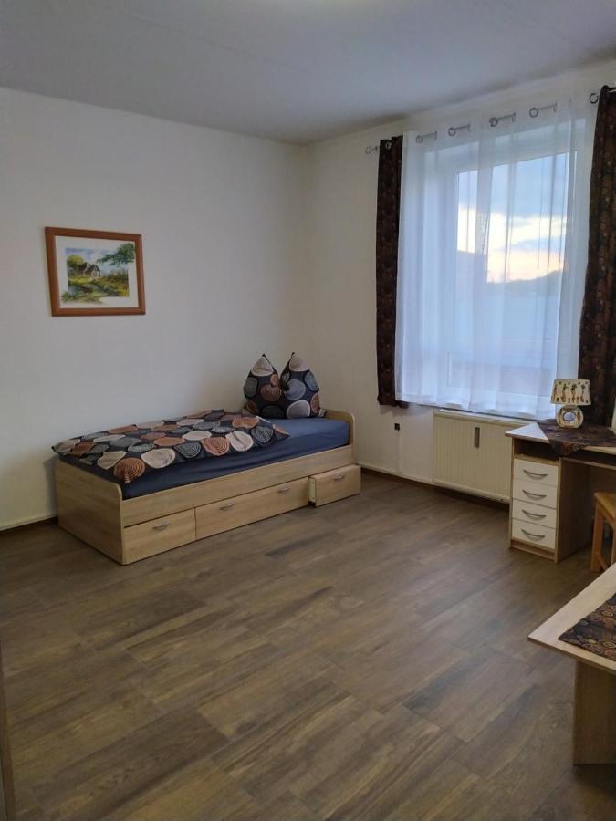 Monteurzimmer Ez Gross Frankfurt  Dış mekan fotoğraf
